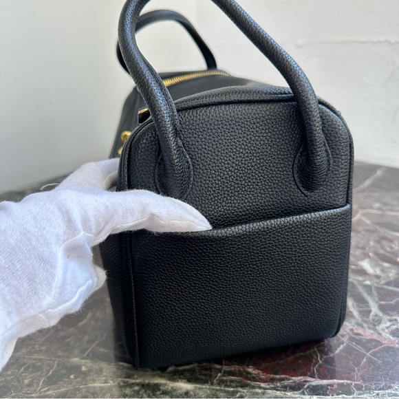 Fashion Leather Pillow bag Crossbody Bag Gold hardware - Picture 6 of 14